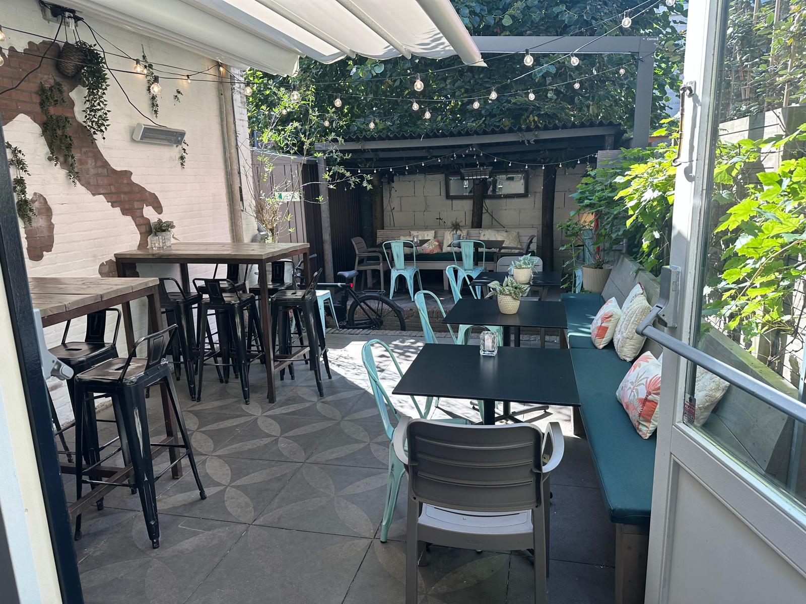 Pizza op het terras in Haarlem | Novecento Gierstraat 66